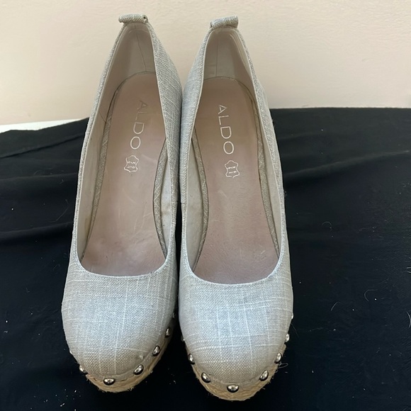 Aldo Gray Wedges with Studded Detail - Picture 1 of 11